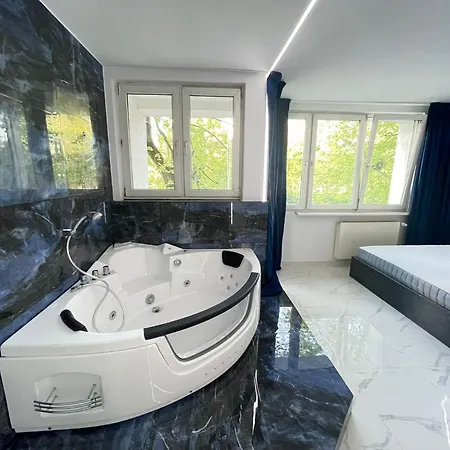 Yourapart Karmelicka Z Jacuzzi Warschau Exterior foto