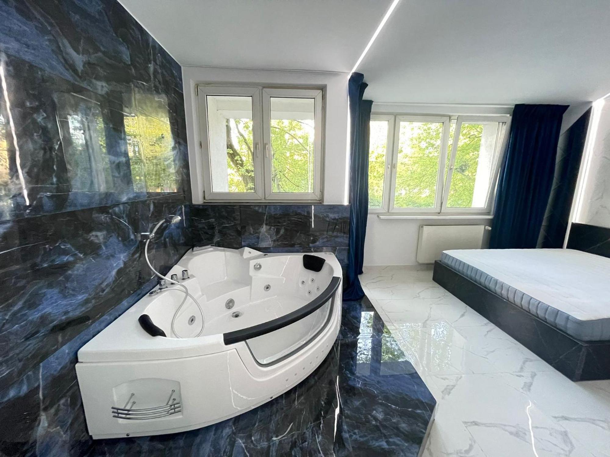 Yourapart Karmelicka Z Jacuzzi * Varšava